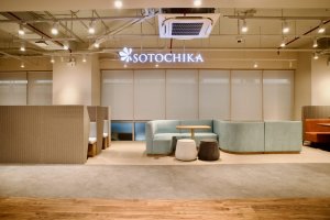 ラウンジエリアで様々な働き方が可能に サービスオフィス SOTOCHIKA２ レタントン