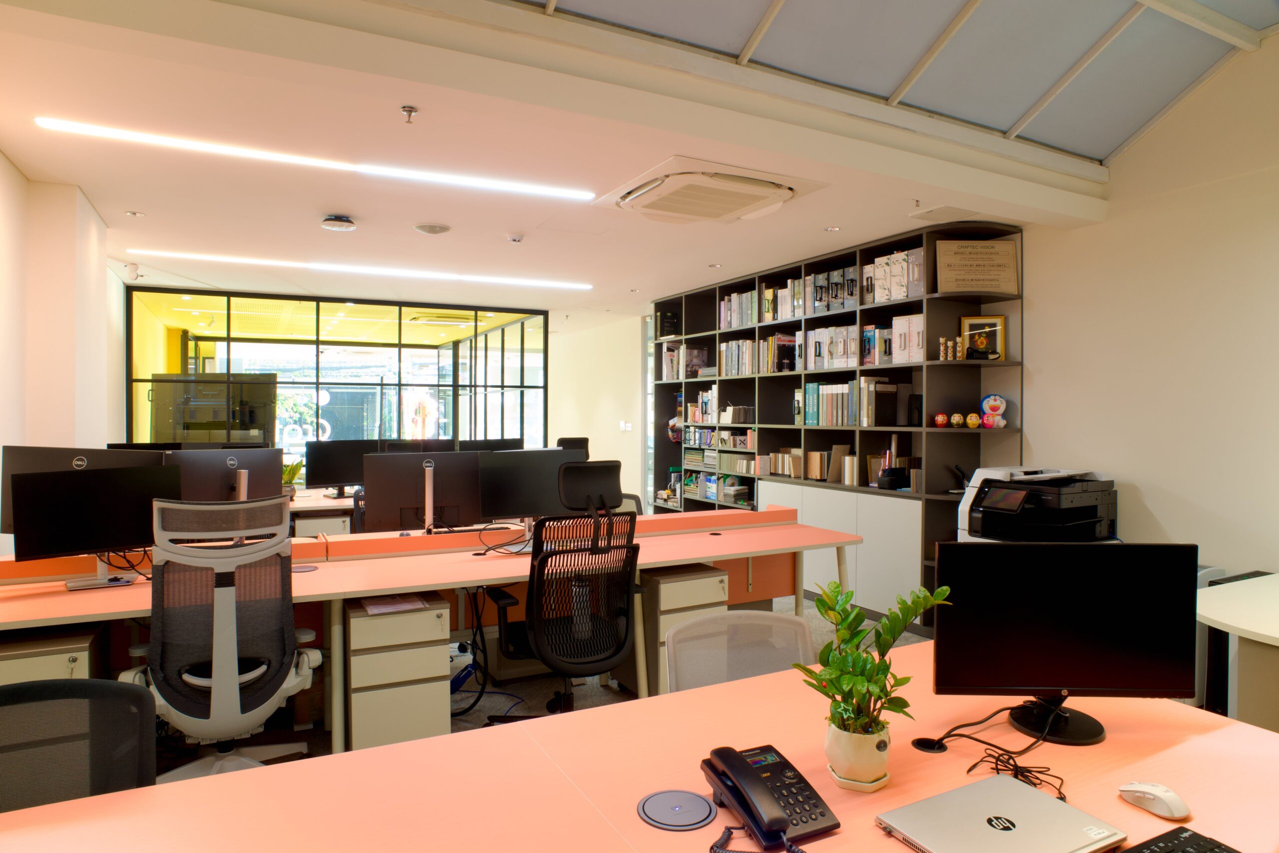 自分たちこそ いいオフィスで働こう CRAFTEC新オフィス